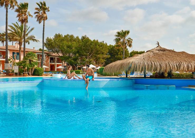 Pool bar blau colonia sant jordi resort & spa majorca Pool bar blau colonia sant jordi resort & spa majorca