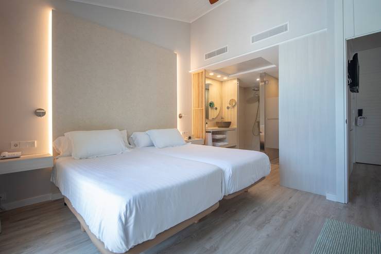 Superior suite (2022) blau colonia sant jordi resort & spa majorca Superior suite (2022) blau colonia sant jordi resort & spa majorca