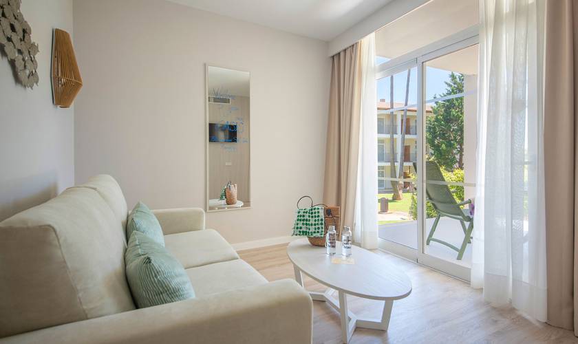 Suite con jardín con acceso al spa Blau Colonia Sant Jordi Mallorca Suite con jardín con acceso al spa Blau Colonia Sant Jordi Mallorca