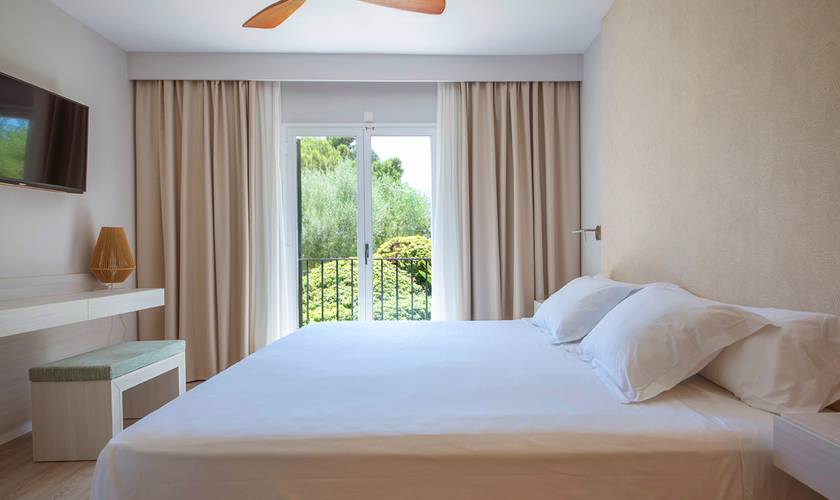 Suite select with spa access Blau Colonia Sant Jordi Majorca Suite select with spa access Blau Colonia Sant Jordi Majorca