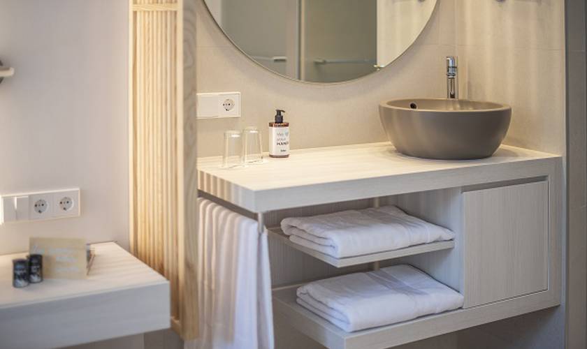 Suite con jardín con acceso al spa Blau Colonia Sant Jordi Mallorca Suite con jardín con acceso al spa Blau Colonia Sant Jordi Mallorca