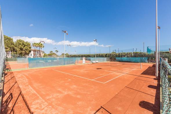 Terrain de tennis (€) blau colònia sant jordi  Majorque