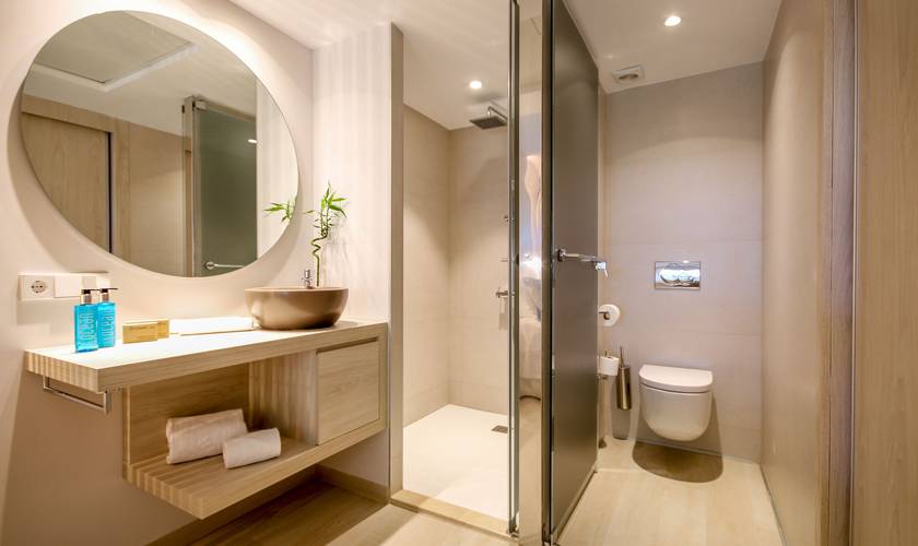 Suite con jardín con acceso al spa Blau Colonia Sant Jordi Mallorca Suite con jardín con acceso al spa Blau Colonia Sant Jordi Mallorca
