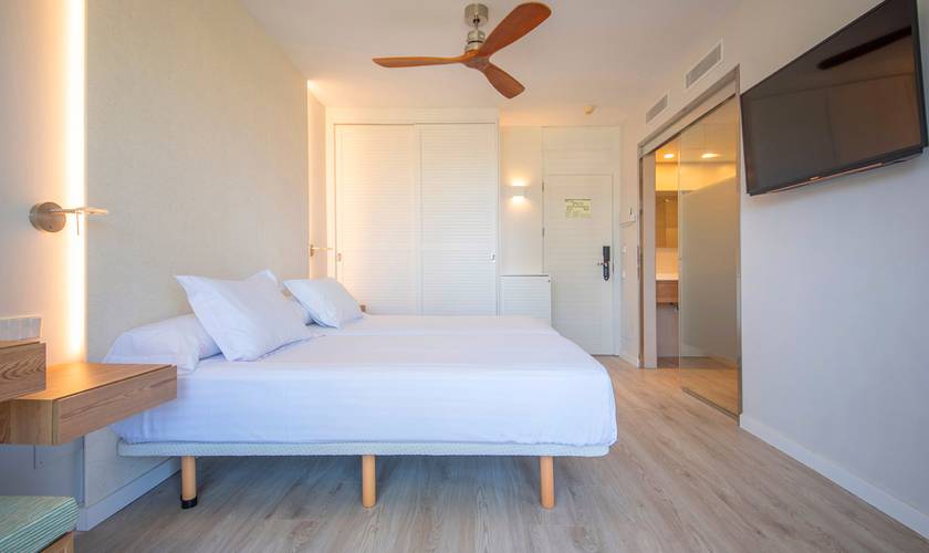 Superior double room blau colònia sant jordi Majorca Superior double room blau colònia sant jordi Majorca