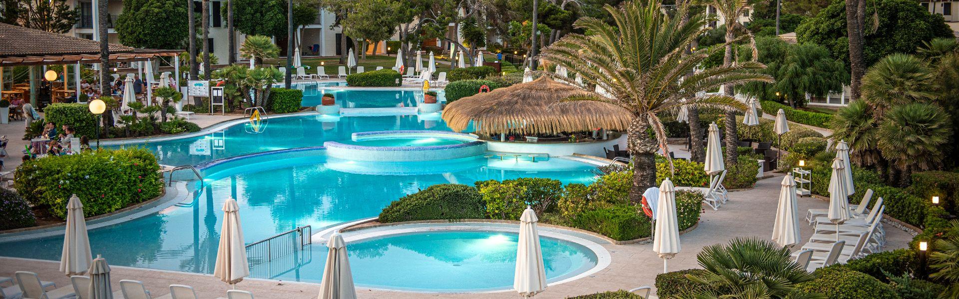 Pool bar Blau Colonia Sant Jordi  Mallorca Pool bar Blau Colonia Sant Jordi  Mallorca